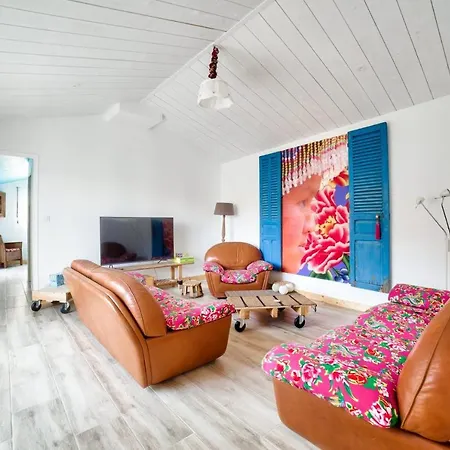 Hébergement de vacances Accès Privée à La à - Maison Pour 6 *