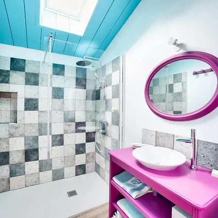 Hébergement de vacances Accès Privée à La à - Maison Pour 6 *