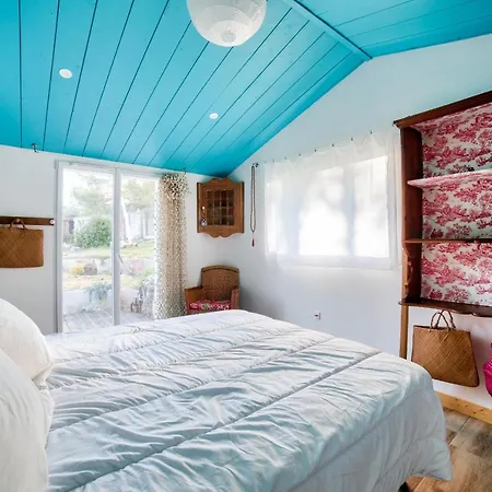 בית נופש Acces Privee A La A - Maison Pour 6 *