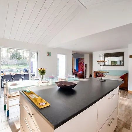 בית נופש Acces Privee A La A - Maison Pour 6