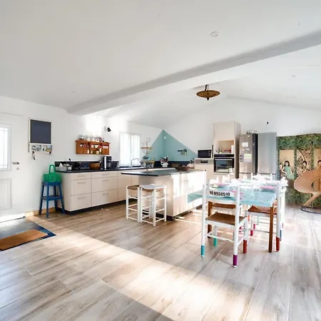 בית נופש Acces Privee A La A - Maison Pour 6 ברבטרה