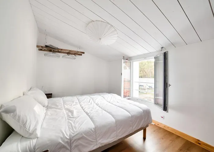 بيت للعطل Acces Privee A La A - Maison Pour 6 *